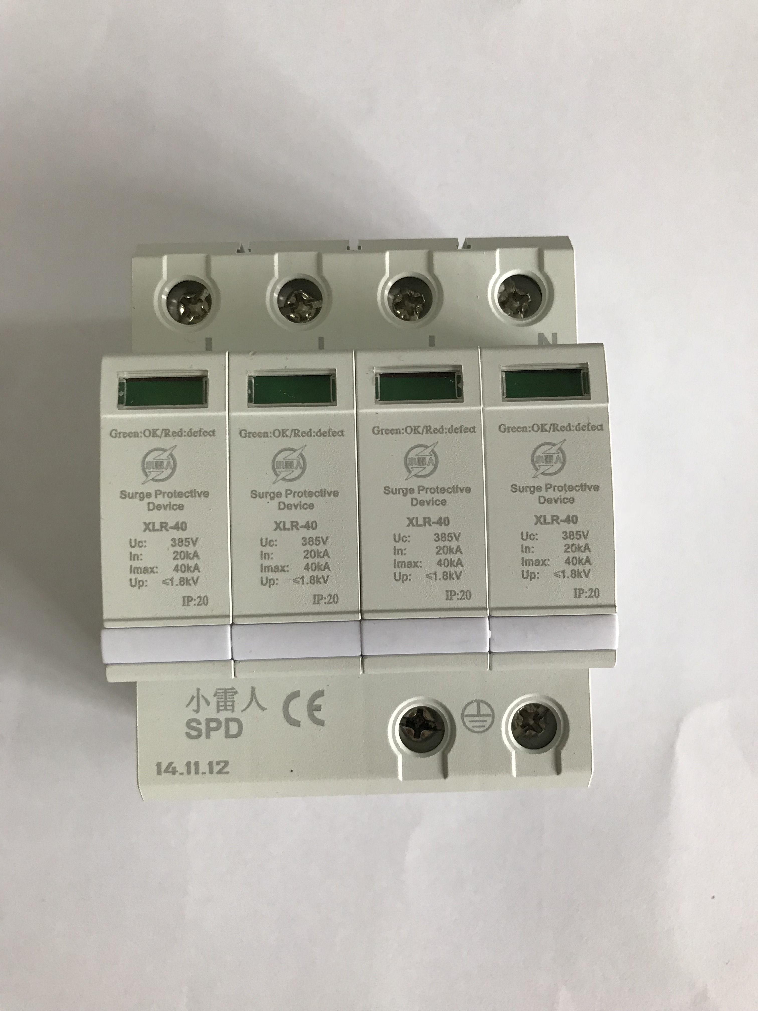 充电桩带遥信4P 40KA 防雷器